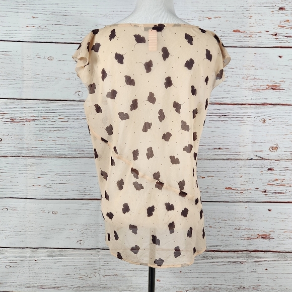 CAbi Playfall Me Sheer Ginkgo Leaf Print Flutter Sleeve Top (M) - Picture 3 of 5